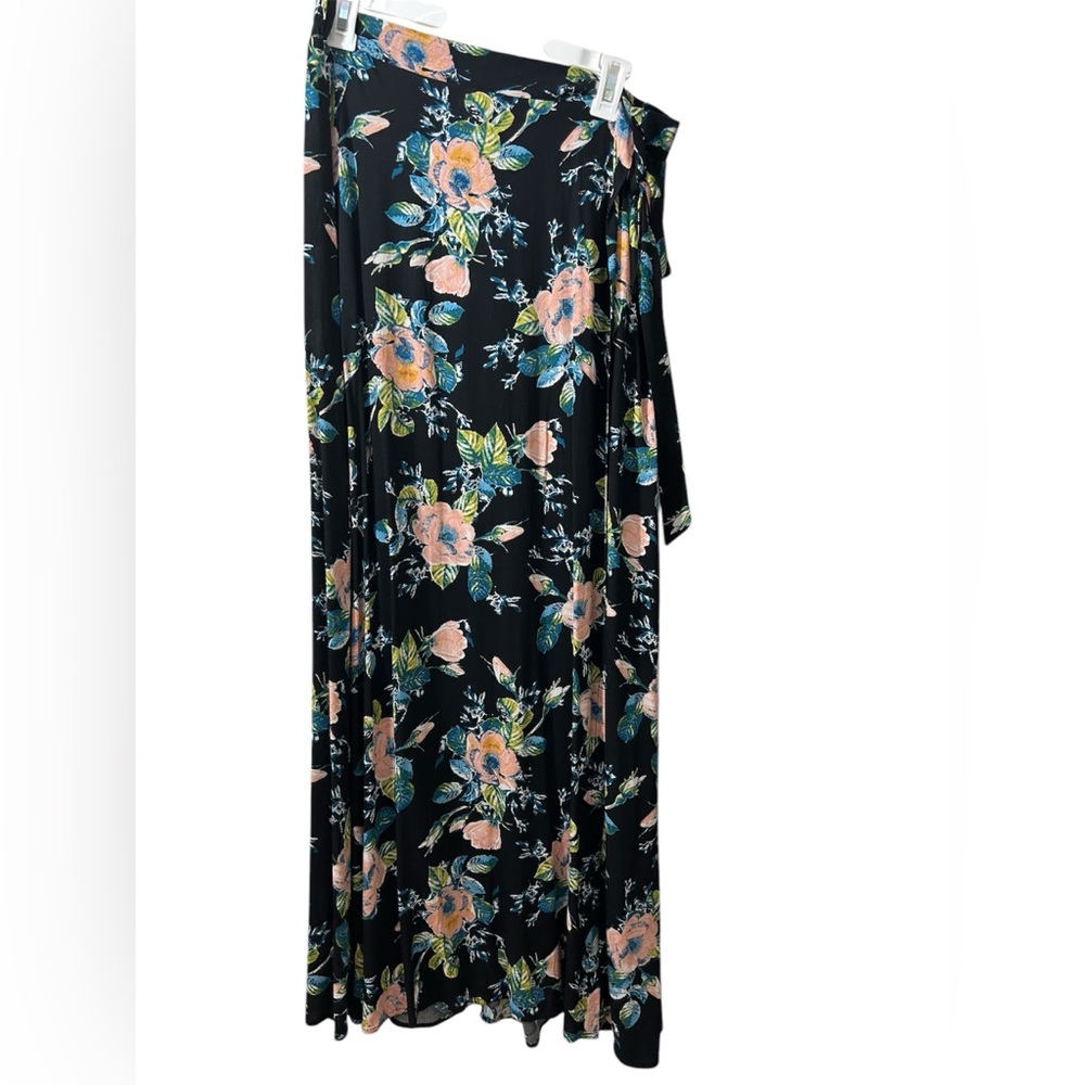 Floral Maxi skirt
